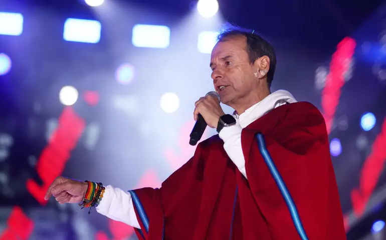 Bolívia vai às urnas para 2º turno em busca de saída para crise