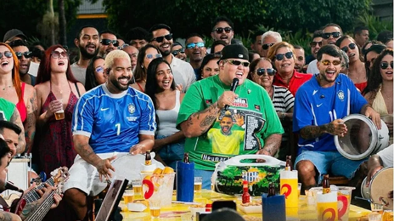 Menos é Mais lança “Champagne” em projeto gravado nas ruas