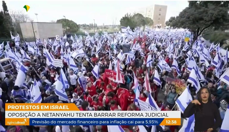 Protestos em Israel tentam barrar reforma judicial