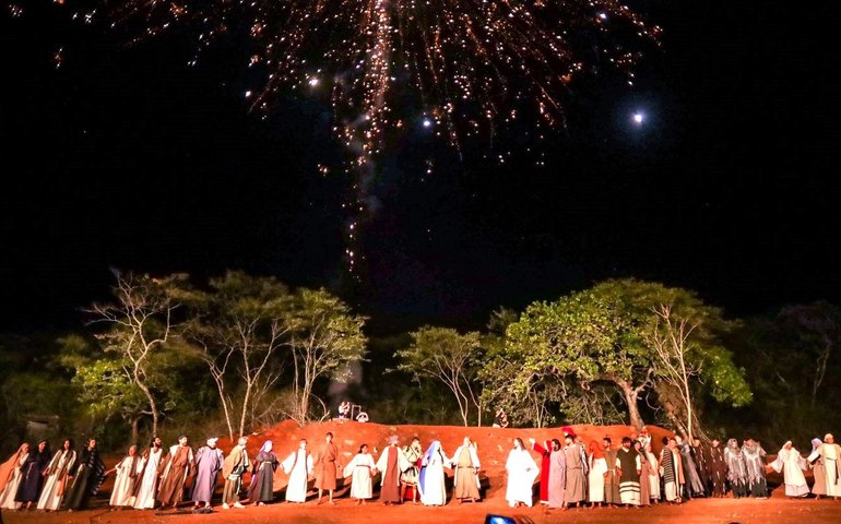 Com apoio da prefeitura, espetáculo da Paixão de Cristo fortalece a cultura e a economia de Arapiraca