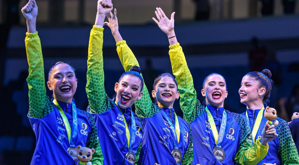 Equipe brasileira de ginástica rítmica. Fonte: internet 