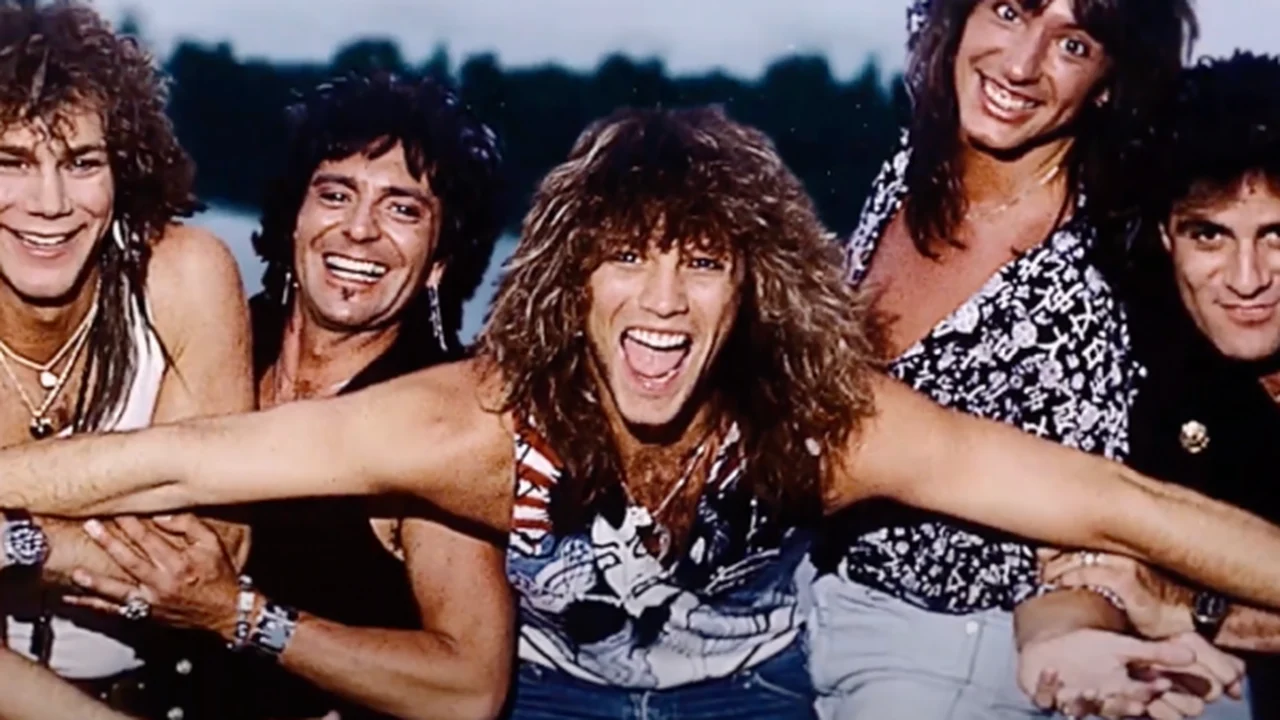 Jon Bon Jovi interrompe show por problema de saúde e promete remarcação