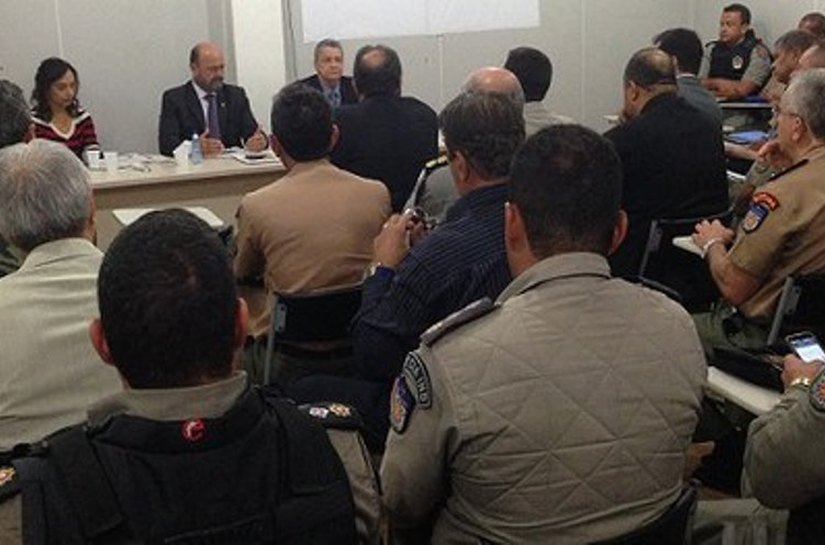 Juiz da propaganda eleitoral orienta policiais sobre campanha nas ruas