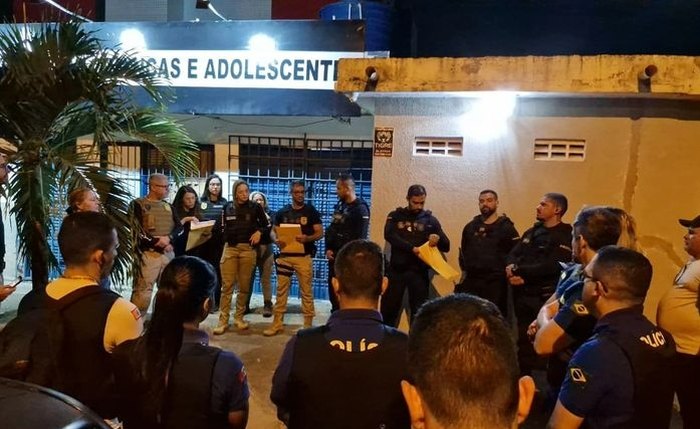 Operação prende dois por armazenar pornografia infantil e cumpre mandados de busca em Maceió