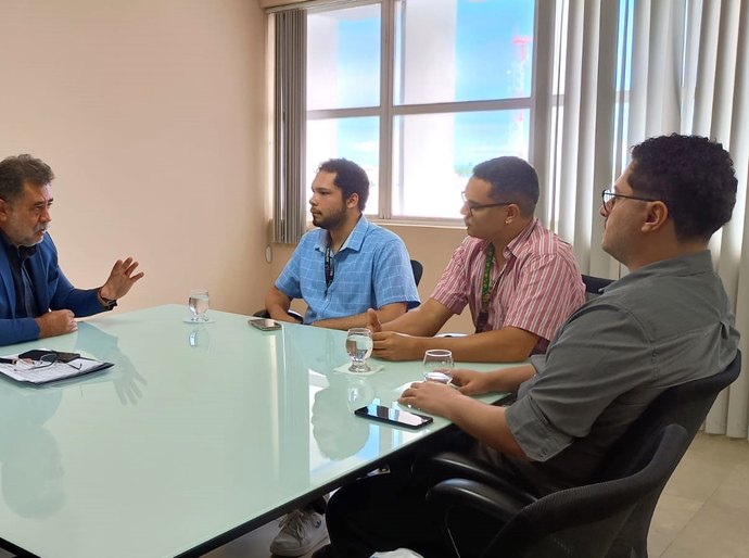 Procurador-geral de Justiça recebe alunos do Coletivo Autista da Ufal e coloca MPAL como interlocutor para aprimorar políticas de saúde e mobilidade