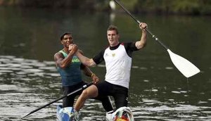 canoagem medalha de prata R7