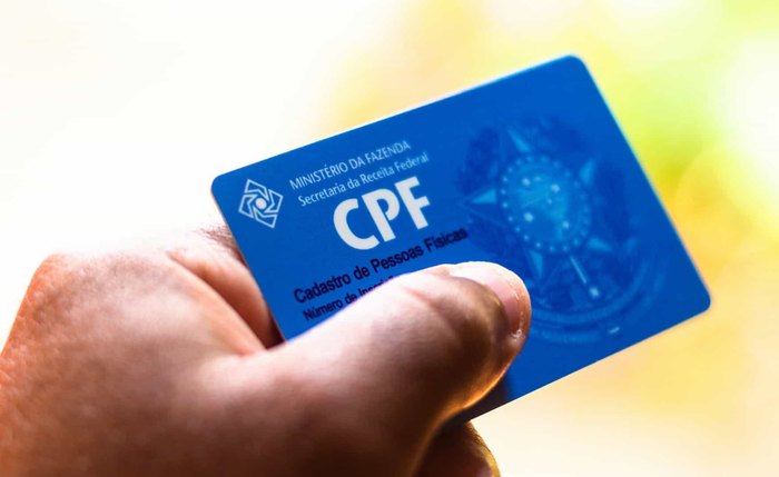 Um caminho para contornar a situação é o Registrato, sistema do BC