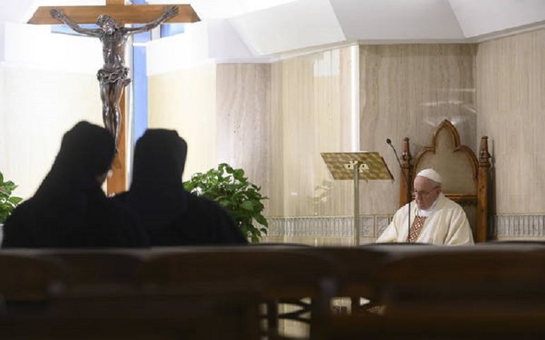 Papa pede união para líderes superarem pandemia da Covid-19