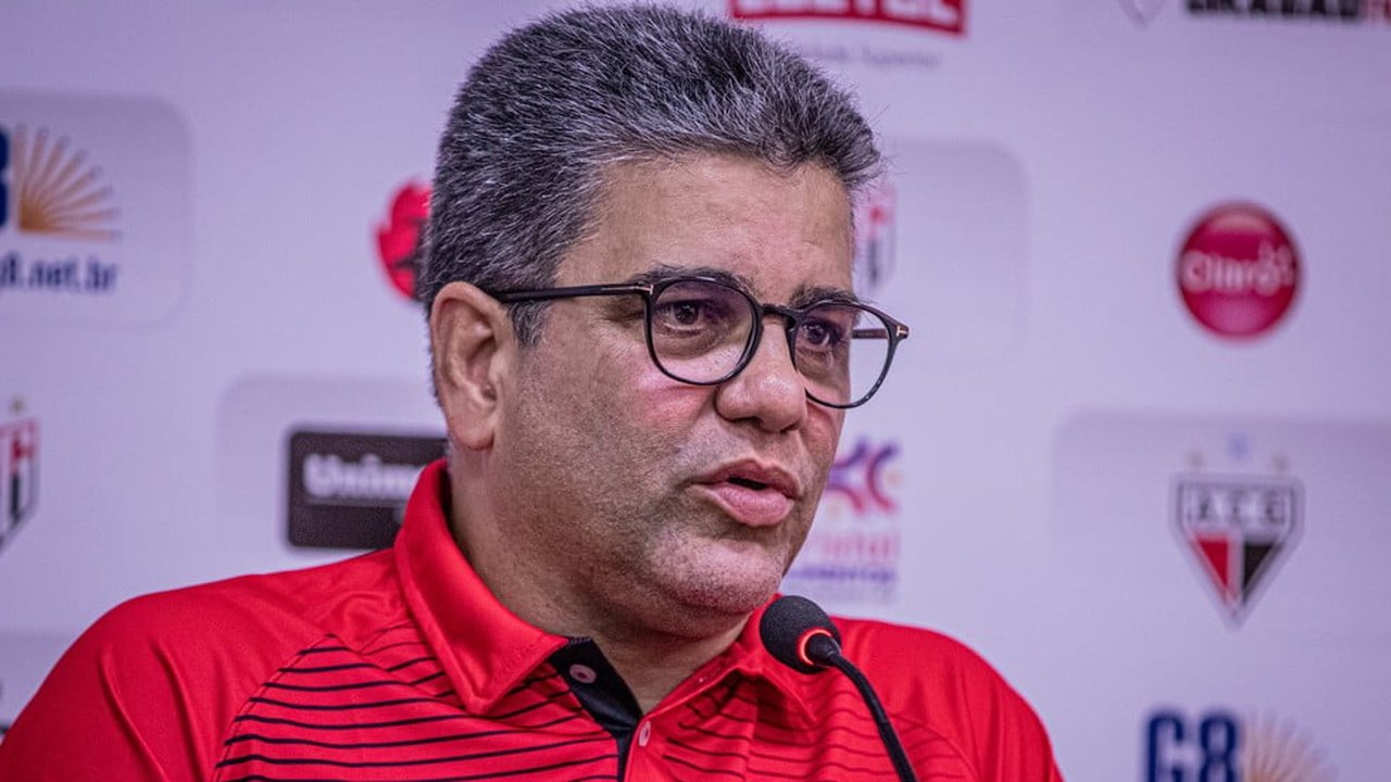 Após ser campeão em Goiás, Marcelo Cabo é anunciado como novo técnico do Vasco