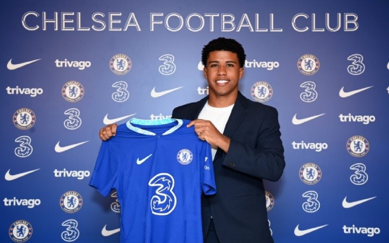 Andrey Santos, jovem vendido ao Chelsea por R$ 68 mi, está a caminho do Palmeiras