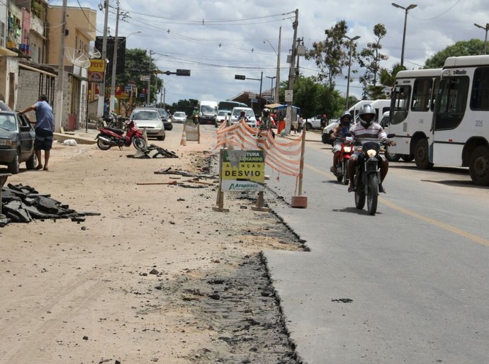 Arapiraca intensifica revitalização de ruas que receberam esgotamento