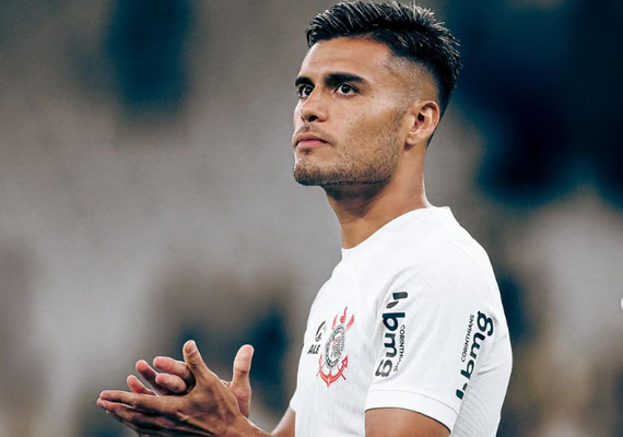 Fausto Vera treina após rusga com António Oliveira e Corinthians já pensa no clássico