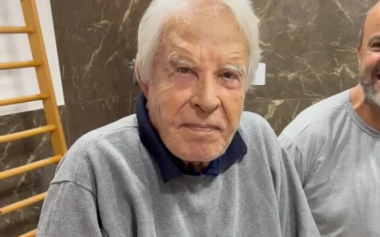 Filho de Cid Moreira diz que sofreu abusos sexuais; advogado do apresentador nega