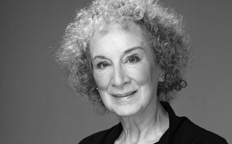 Margaret Atwood faz 80 anos e dá sequência ao seu best-seller profético