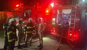 Polícia Civil investiga incêndio em residência que deixou homem morto e mulher gravemente ferida