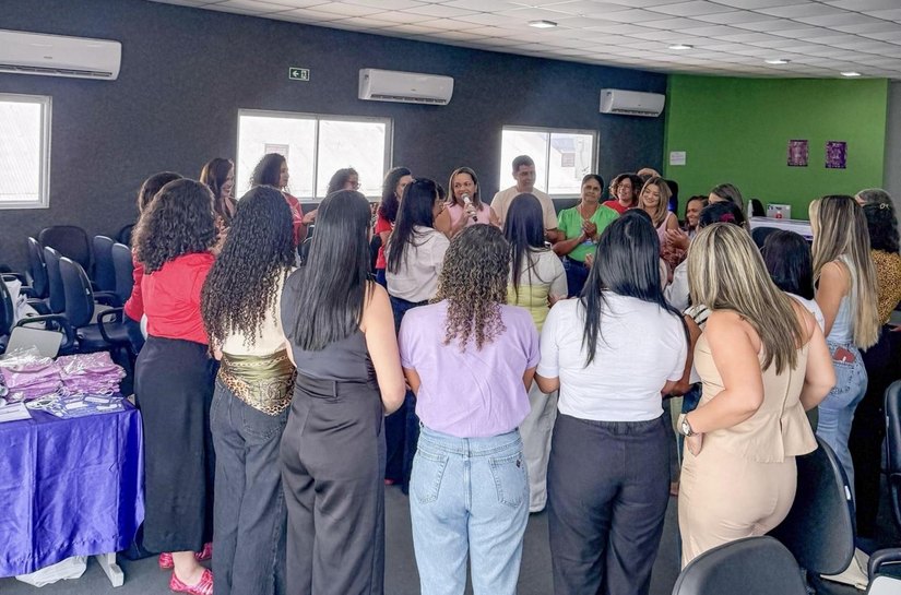 Secretaria da Mulher leva capacitação às equipes que atuam no combate à violência em Carneiros