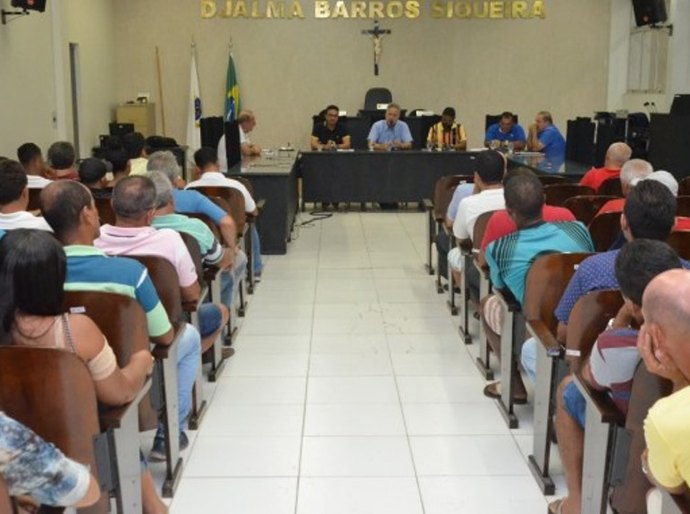 Diretoria do Coruripe reúne conselheiros, patrocinadores e torcedores para debater participação no Alagoano 2019