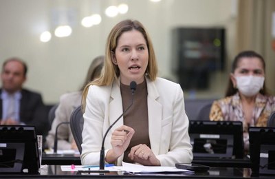 Cibele Moura defende uso de inteligência artificial para modernizar serviços públicos em Alagoas