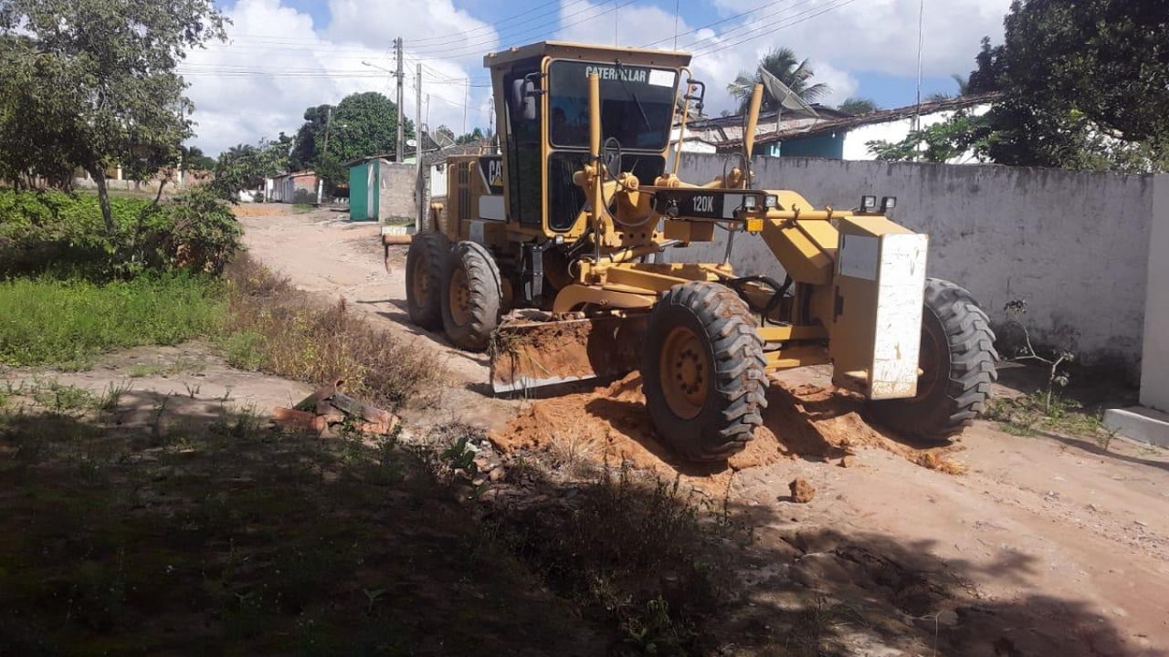 Prefeitura de Anadia segue com cronograma de melhorias nas estradas da zona rural