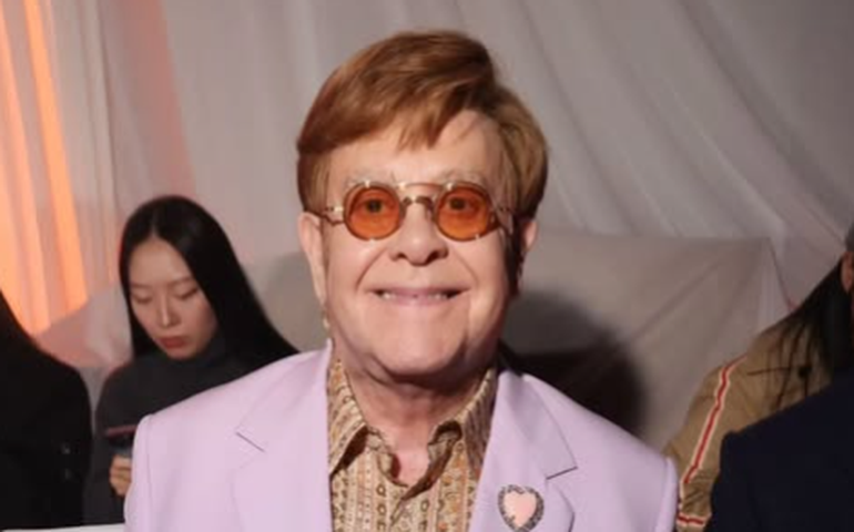 Elton John anuncia disco gravado em parceria como Brandi Carlile