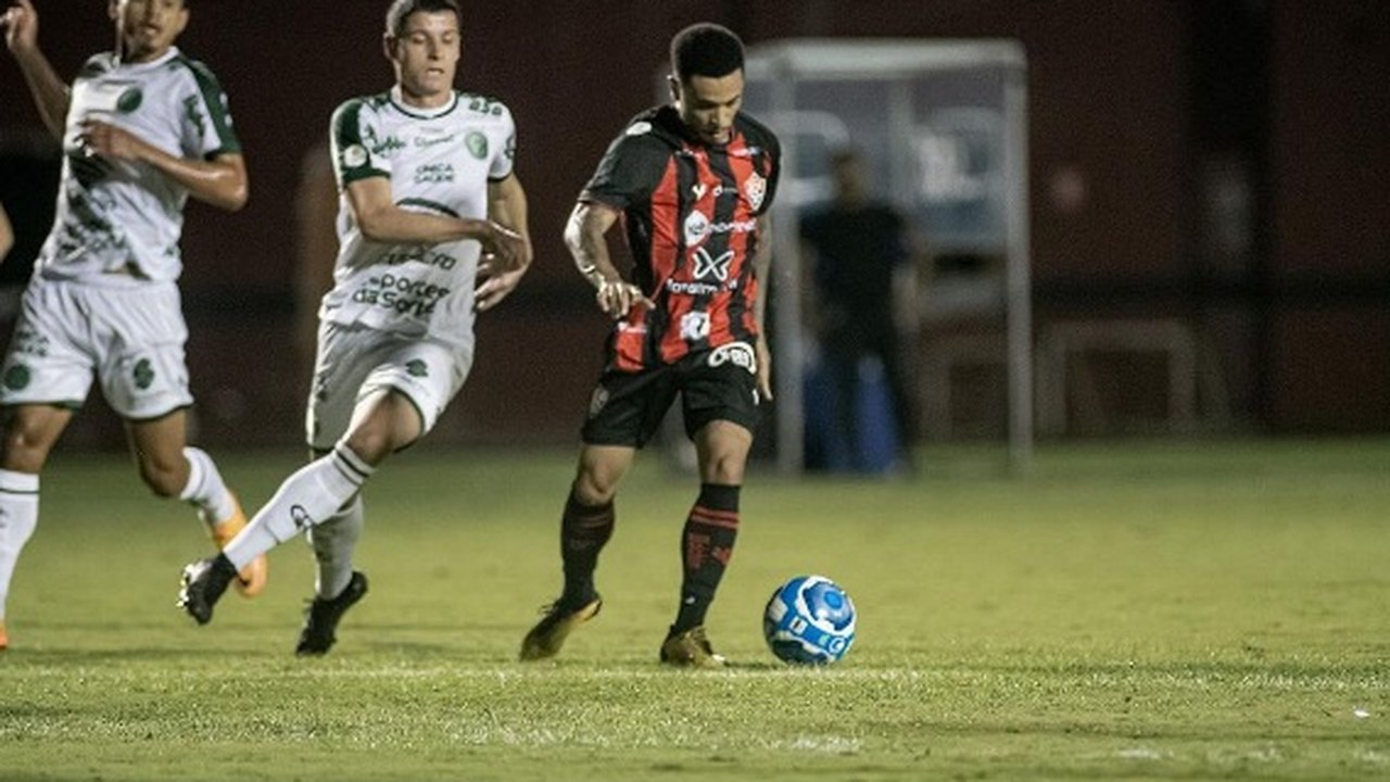 Vitória supera o Guarani e aumenta vantagem na liderança da Série B