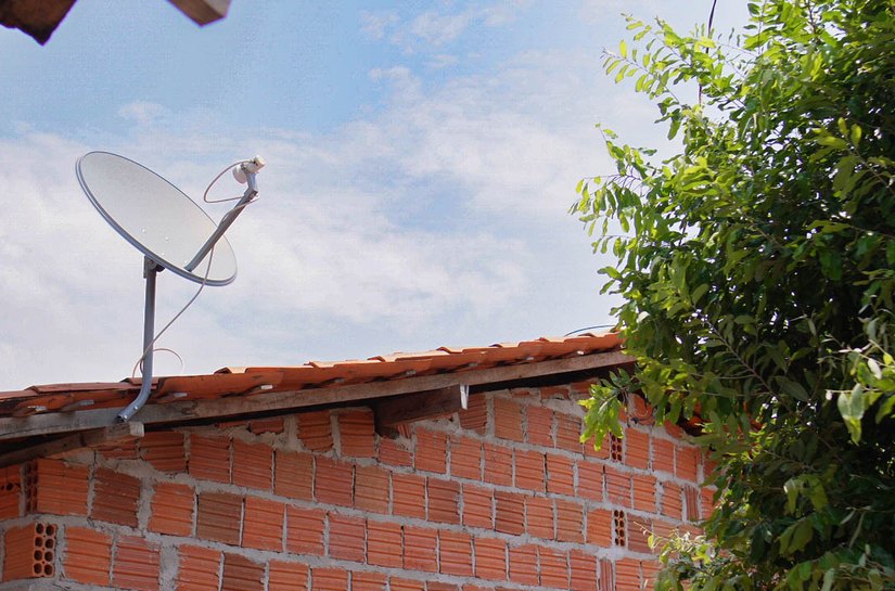 Sem a nova parabólica digital você pode ficar sem TV: veja como pedir seu kit gratuitamente