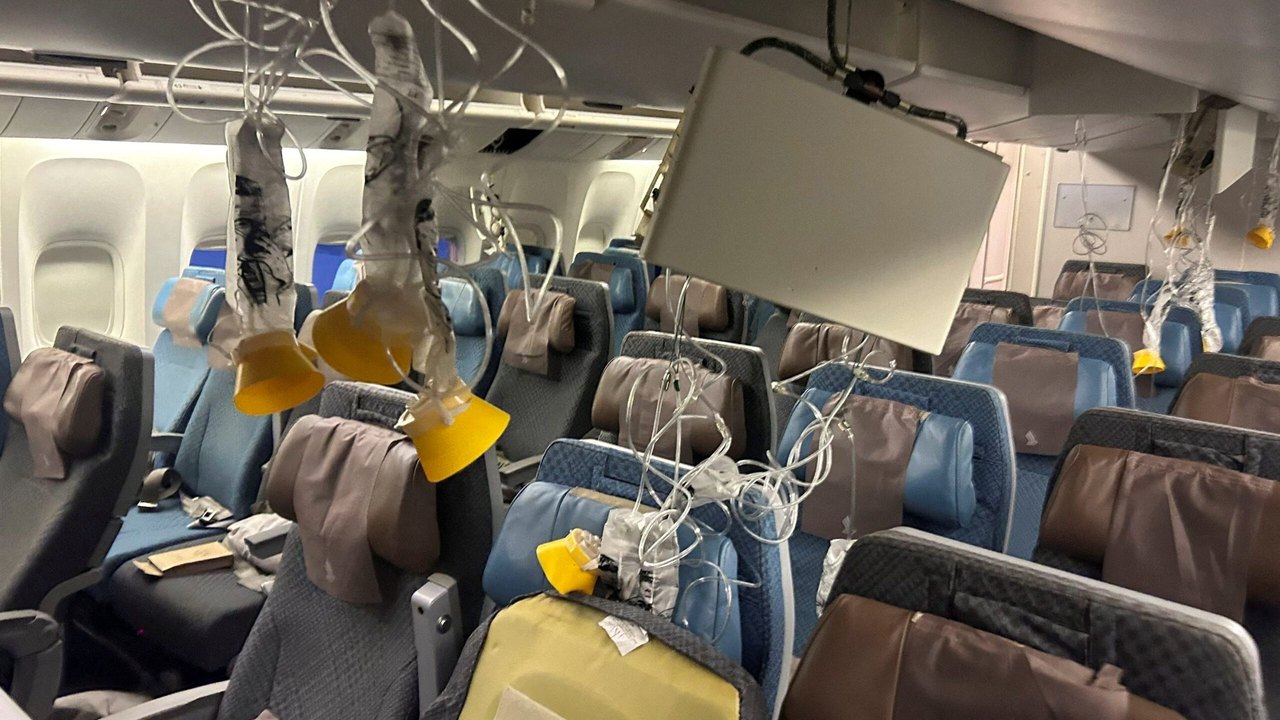 Avião da Singapore Airlines que passou por turbulência severa despencou 54 metros em quatro segundos, aponta investigação