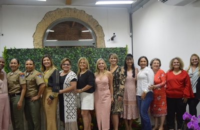 Personalidades femininas são agraciadas com a Comenda Selma Bandeira pela Câmara de Maceió   