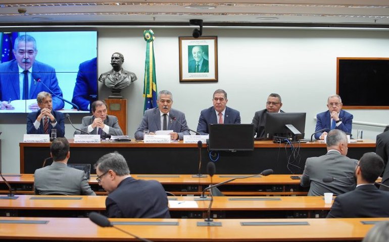 Comissão do Senado aprova garantia de direito de oposição em contribuição assistencial para sindicatos