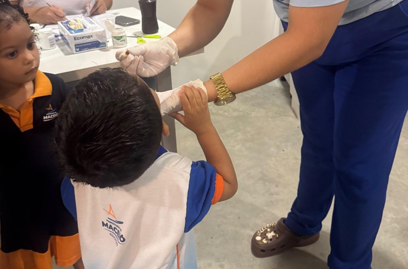 Saúde leva suplementação de vitamina A ao Gigantinho no Santos Dumont