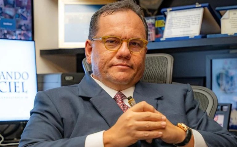 Advogado Fernando Maciel será condecorado com a comenda Omar Coelho de Mello