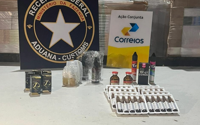 Em Maceió, Receita Federal apreende cocaína líquida, anabolizantes e outras substâncias proibidas