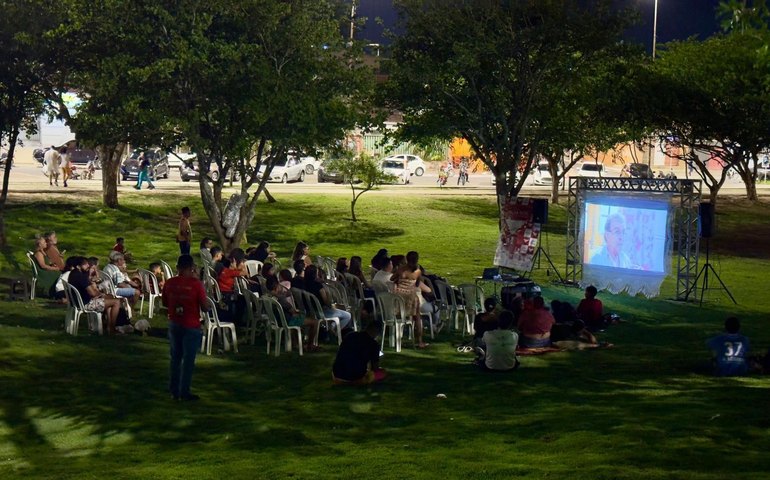 Exibição de filmes alagoanos e roda de conversa encerram última edição do Cine na Rede, em Arapiraca