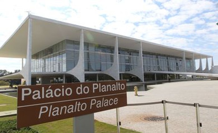 Bolsonaro deve editar MP com reajuste para a Segurança até sábado Bolsonaro deve editar MP com reajuste para a Segurança até sábado