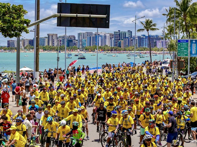 1º Passeio Ciclístico Detran-AL reúne mais de mil pessoas por um trânsito seguro