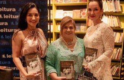 Martha Medeiros reúne admiradores e amigos no lançamento da biografia em Maceió