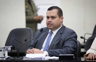 Deputado Fernando Pereira apresenta PL que garante mais transparência a contratações públicas