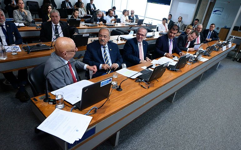 Grupo parlamentar Brasil-Líbano é aprovado pela CRE