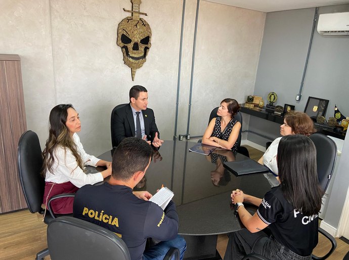 Polícia Civil e Consulado Americano alinham atendimento a turistas em Alagoas