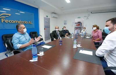 Alfredo Gaspar discute parceria com Sistema S para educação profissionalizante