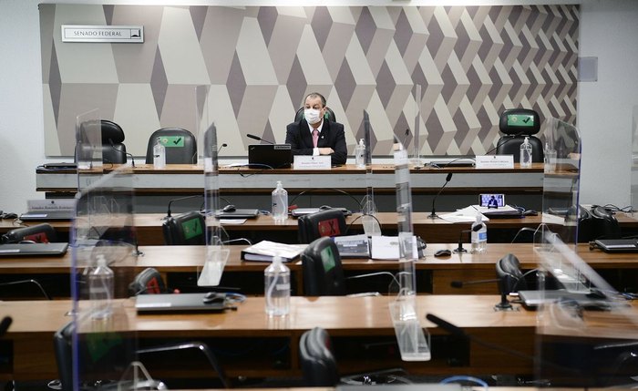 Senadores decidiram antecipar oitiva de ex-secretário de Saúde do DF