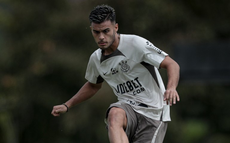 Fausto e Coronado voltam aos treinos no Corinthians e Palacios trabalha uma parte com o grupo