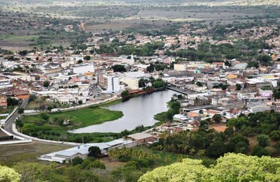 Governo entrega cisternas e barracas para agricultores de Palmeira nesta segunda