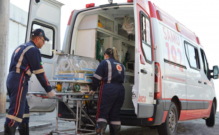 Samu transporta gêmeos recém-nascidos do Hospital Regional Norte para Pernambuco