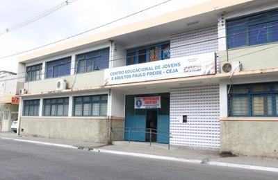 Matrículas do Centro de Educação de Jovens e Adultos vão até quinta-feira