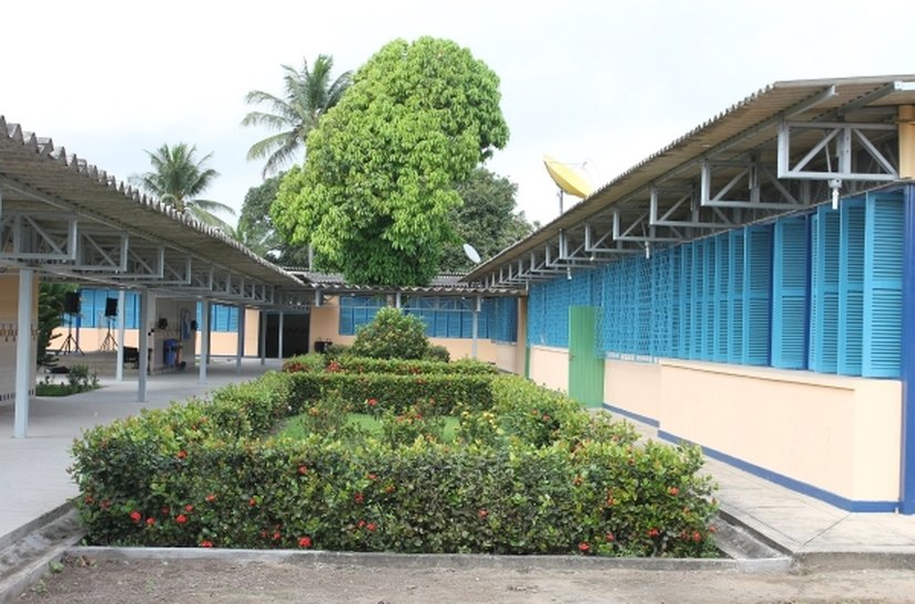 Secretaria da Educação entrega duas escolas reformadas em Arapiraca