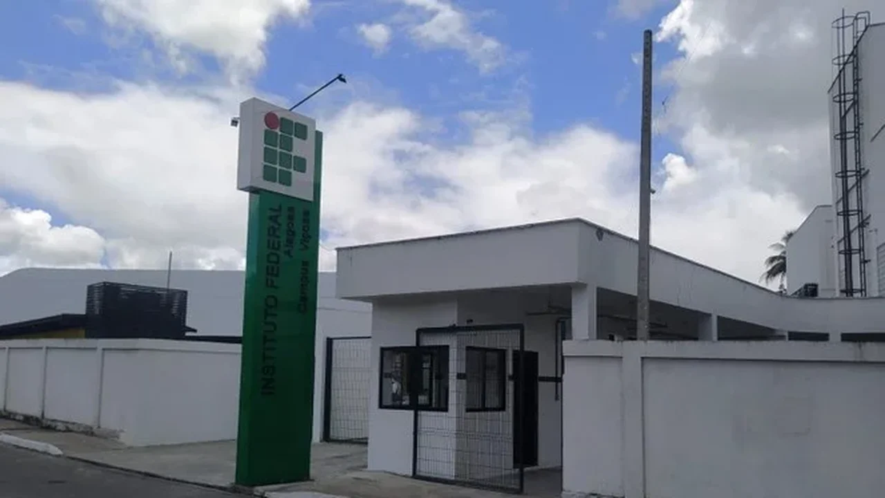 Ifal convoca professora substituta de História para o campus Viçosa