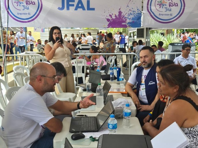 AGU participa do primeiro mutirão PopRuaJud no interior de Alagoas