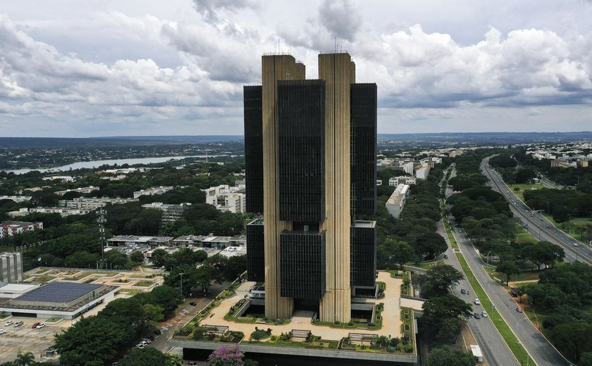 Estoque de crédito cai 0,3% em janeiro para R$ 5,317 trilhões, mostra BC