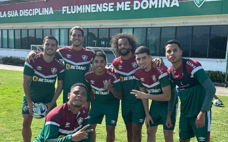 Marcelo posta foto com Alexsander em treino no Fluminense e torcida pede: 'Volta logo'
